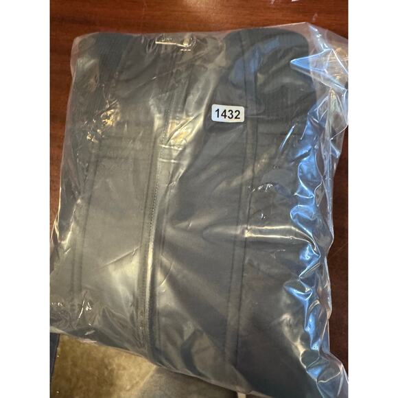 Prana Women’s Gray Quilted Insulated Skirt Size Large – Zip Front Winter - Picture 10 of 11